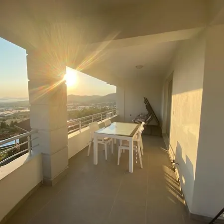 Apartment Azize 3 *