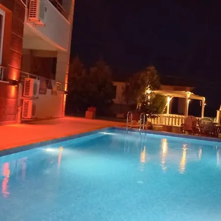 Azize 3 Apartment